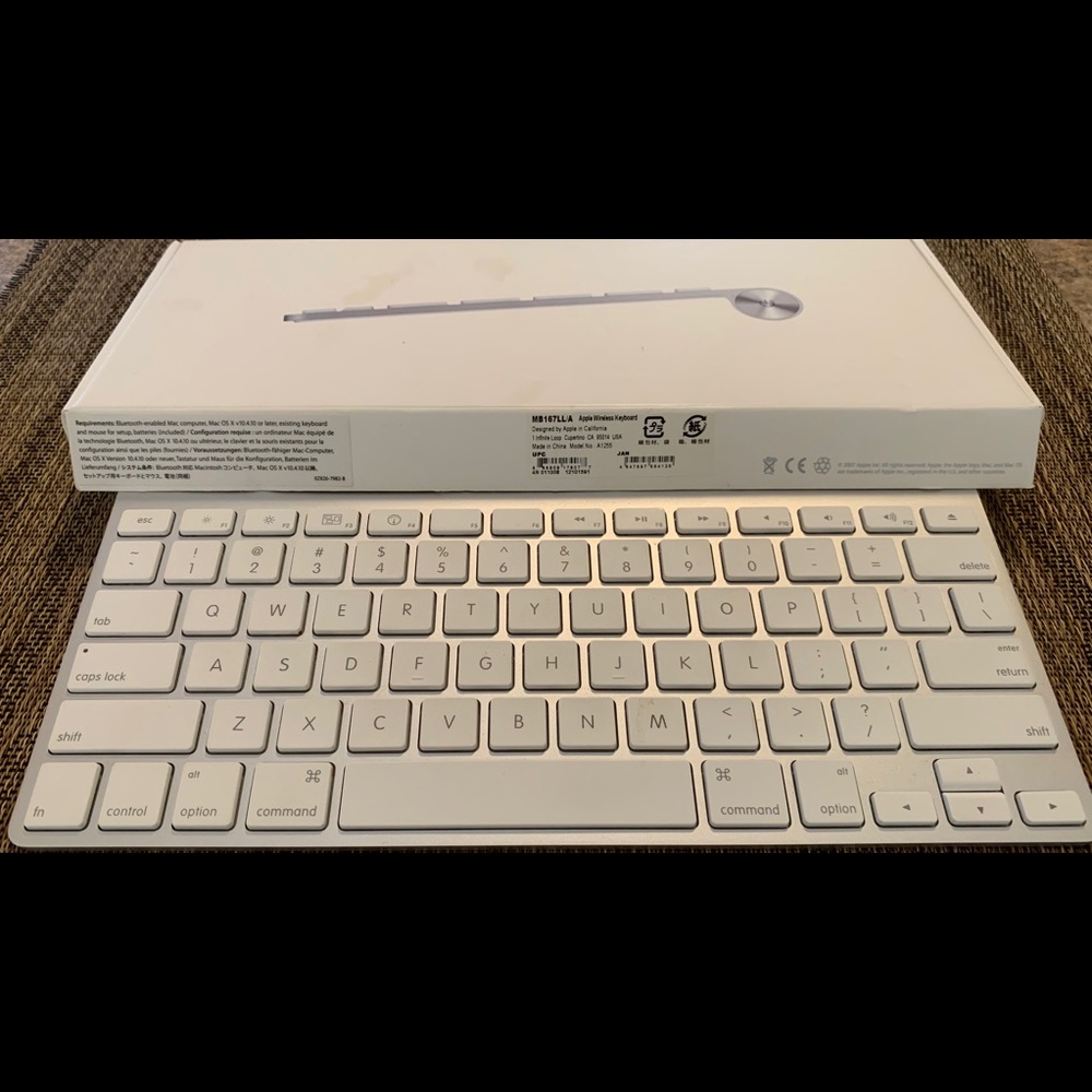 Apple wireless keyboard